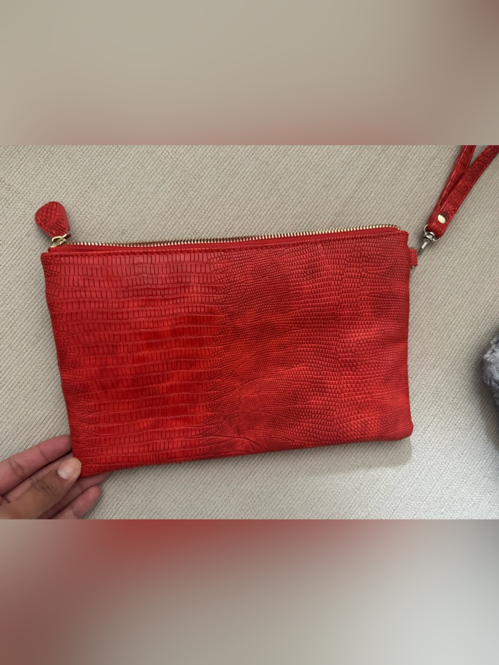 Chico’s Red Faux Leather Snakeskin Embossed Studded Wristlet Clutch Bag - Picture 4 of 9